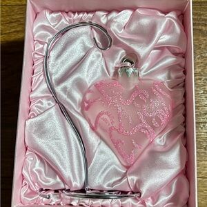 Mary Kay ~ 2007 ~ Pink Heart W/ Glitter Glass Ornament ~ New W/ Box & Stand
